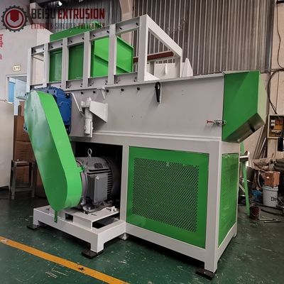 630mm PVC HDPE Pipe Plastic Shredder Machine With Magnetic Separator Conveyor Belt